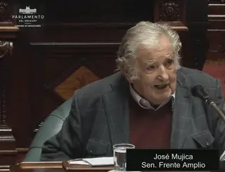 Pepe Mujica anuncia que está com câncer no esôfago