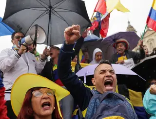 Milhares de colombianos marcham em apoio às reformas de Petro