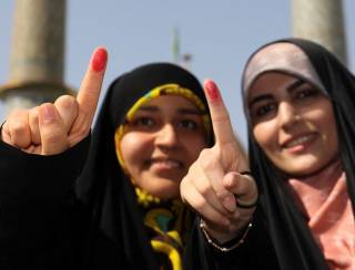 Iranianos votam em segundo turno na corrida presidencial
