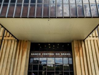 Juros médios cobrados pelos bancos chegam a 42,3% ao ano em janeiro