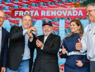 Lula entrega 789 novas ambulâncias para a frota do Samu