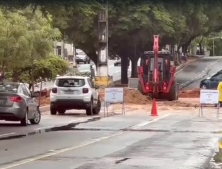 Avenida Prudente de Morais é interditada parcialmente para obra em galeria de drenagem em Natal