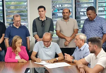 Prefeito Taveira assina pacote de mais de 1 milhão de reais em manutenções para Parnamirim