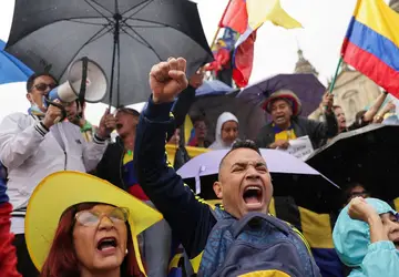 Milhares de colombianos marcham em apoio às reformas de Petro
