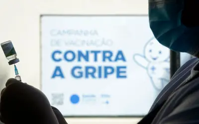 Rio de Janeiro vacina grupos prioritários de 30 a 39 anos contra gripe