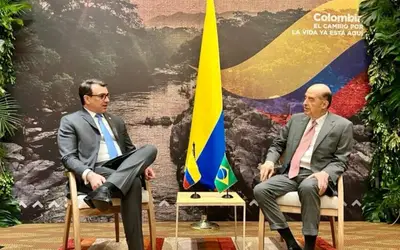 Chanceler brasileiro participa de reunião bilateral na Colômbia