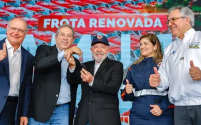 Lula entrega 789 novas ambulâncias para a frota do Samu